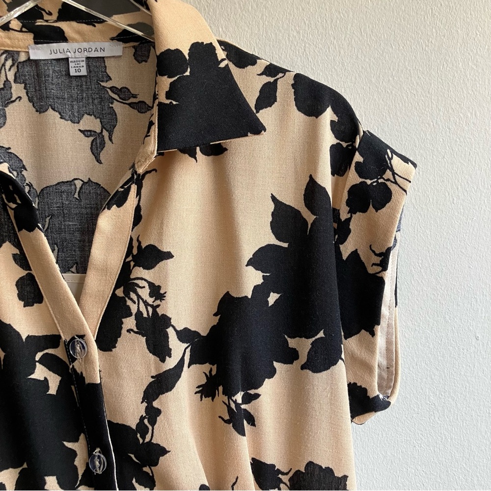 Julia Jordan Spread Collar Button Front Shirt Dress Size 10 Tan Floral Pockets - Picture 6 of 15